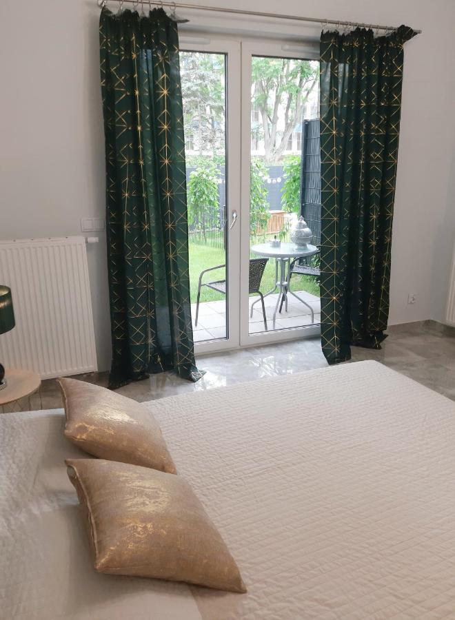 Na Grobli 20 Apartament Z Ogrodkiem Vratislav Exteriér fotografie